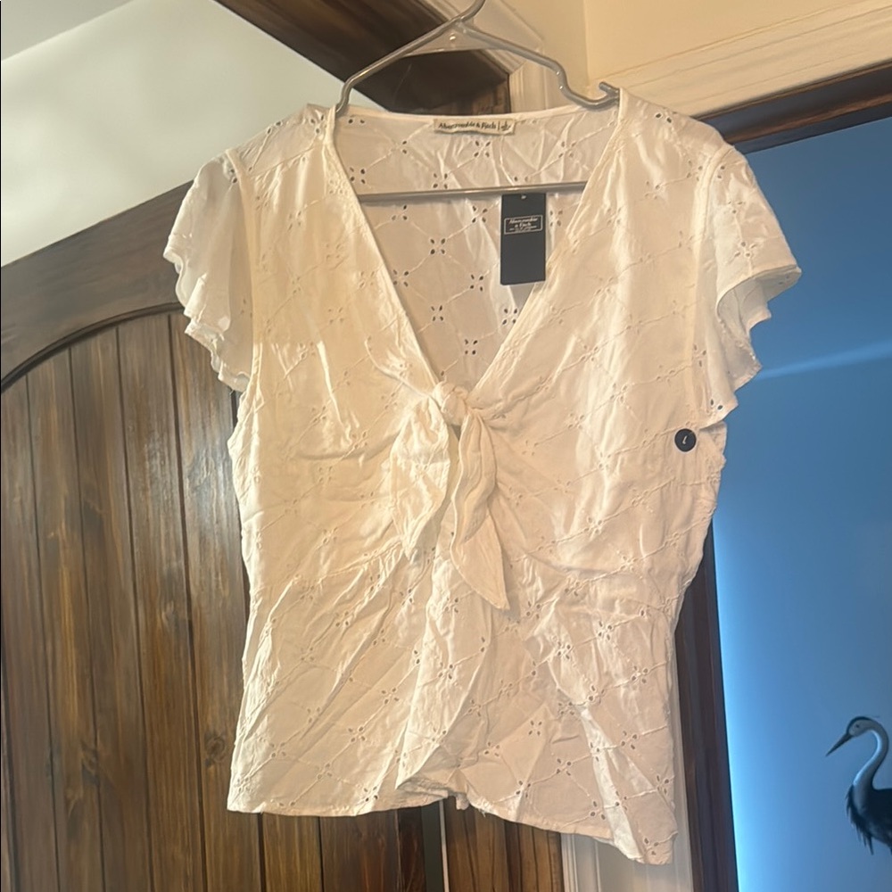 Abercrombie & Fitch Cream Ruffled Tie-Front Blouse